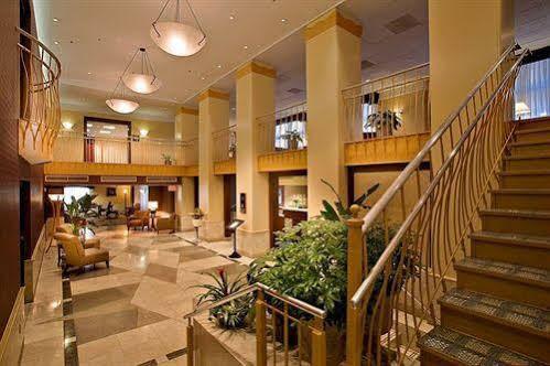 Отель Doubletree Dayton-Downtown Экстерьер фото