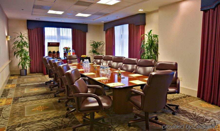 Отель Doubletree Dayton-Downtown Удобства фото
